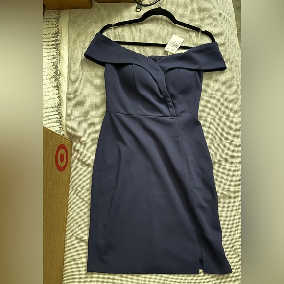NWT NAVY BLUE cocktail dress M Off the Shoulder size 9 - Picture 1 of 3